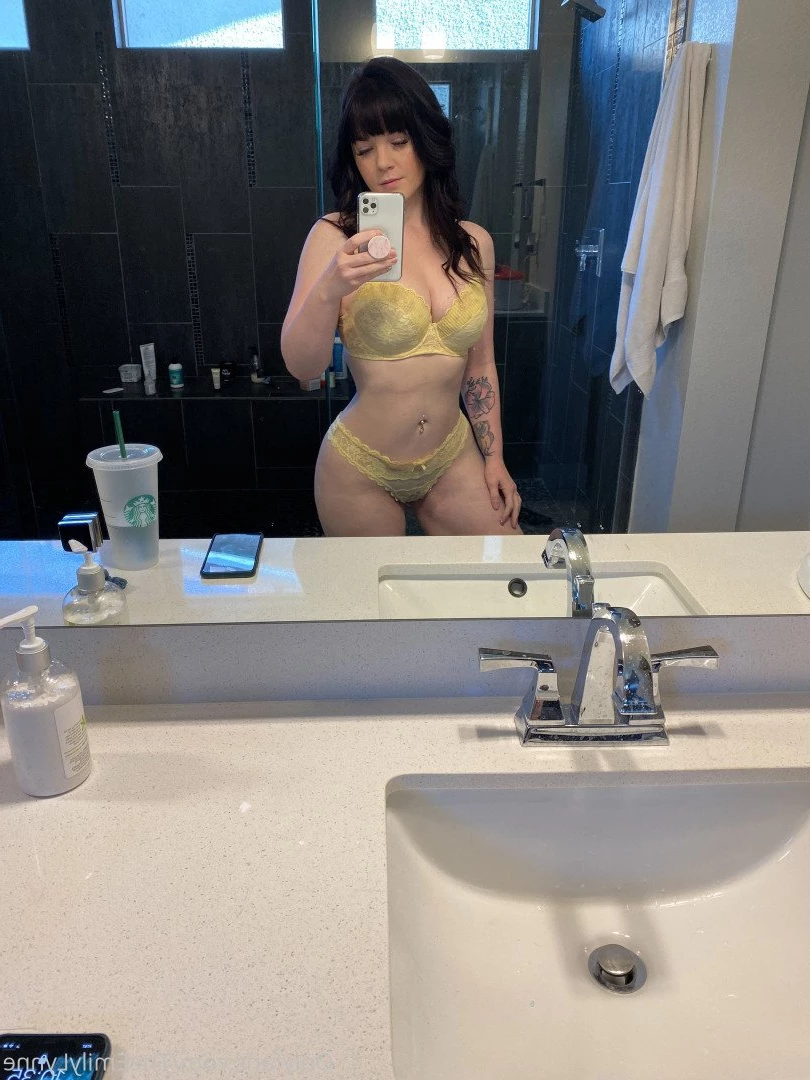 Emily Lynne 🍑 [ theemilylynne ] Onlyfans leaked photo 4537390 on Hotleaks.tv