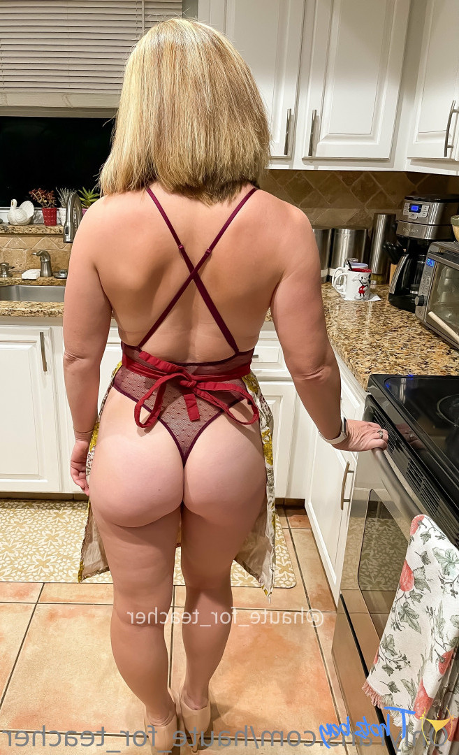 haute_for_teacher [ haute-for-teacher ] Onlyfans leaked photo 18399003 on Hotleaks.tv