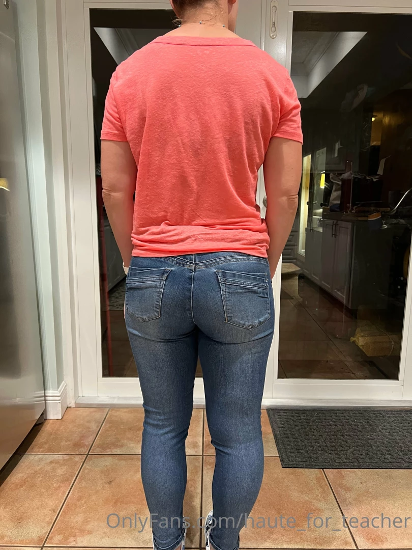haute_for_teacher [ haute-for-teacher ] Onlyfans leaked photo 18421477 on Hotleaks.tv