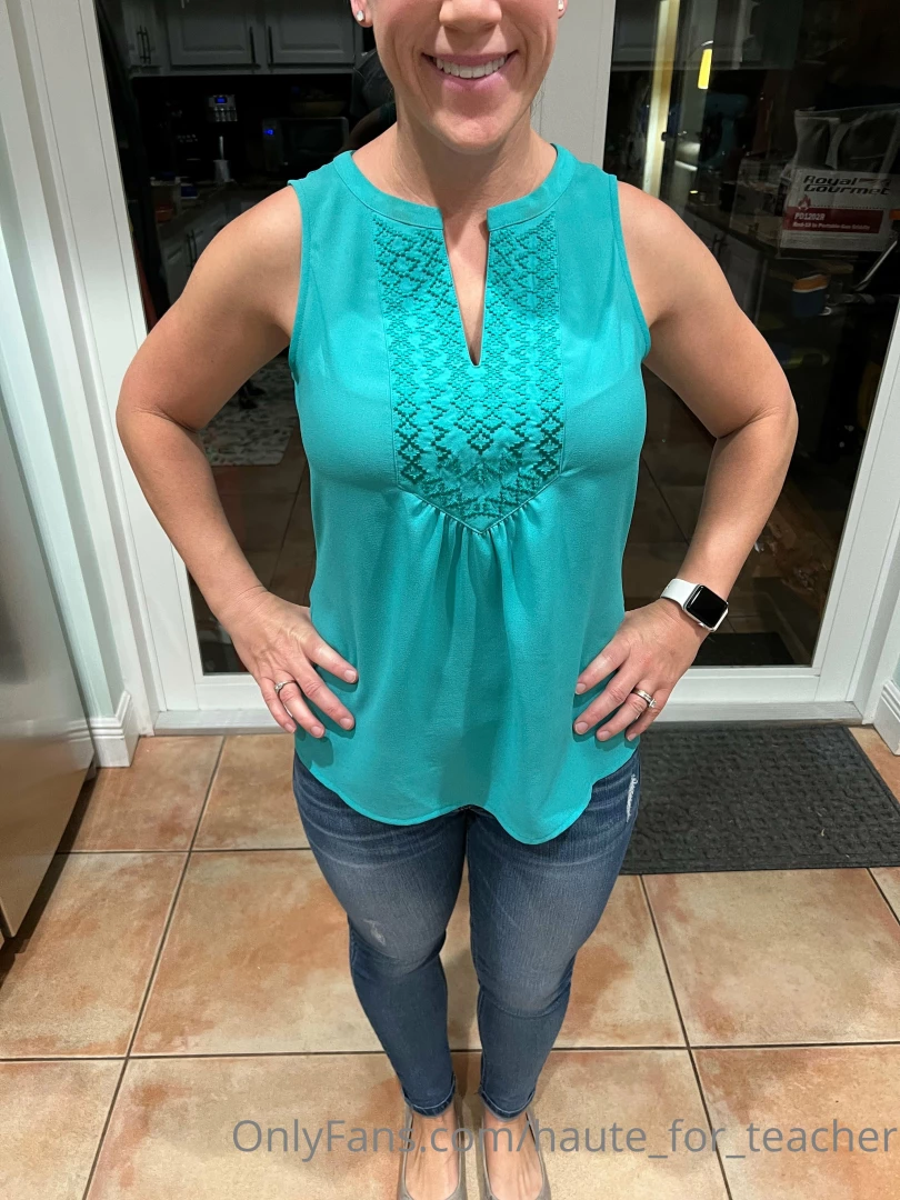 haute_for_teacher [ haute-for-teacher ] Onlyfans leaked photo 18423131 on Hotleaks.tv