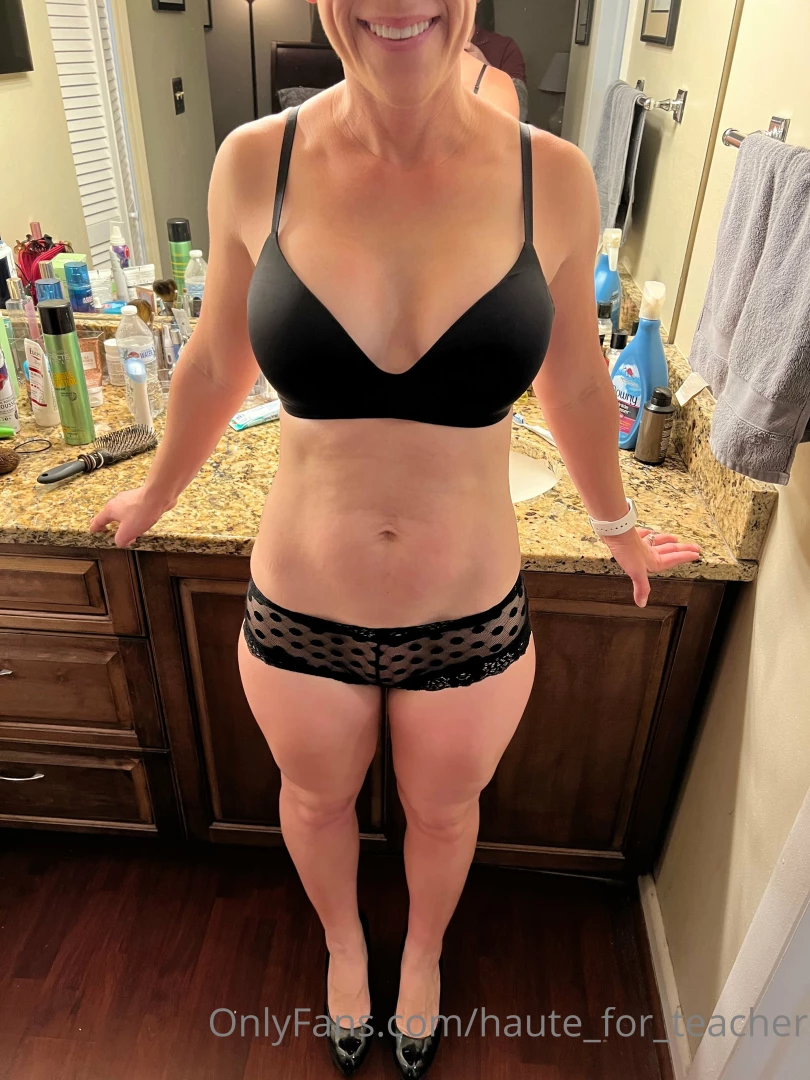haute_for_teacher [ haute-for-teacher ] Onlyfans leaked photo 18425340 on Hotleaks.tv