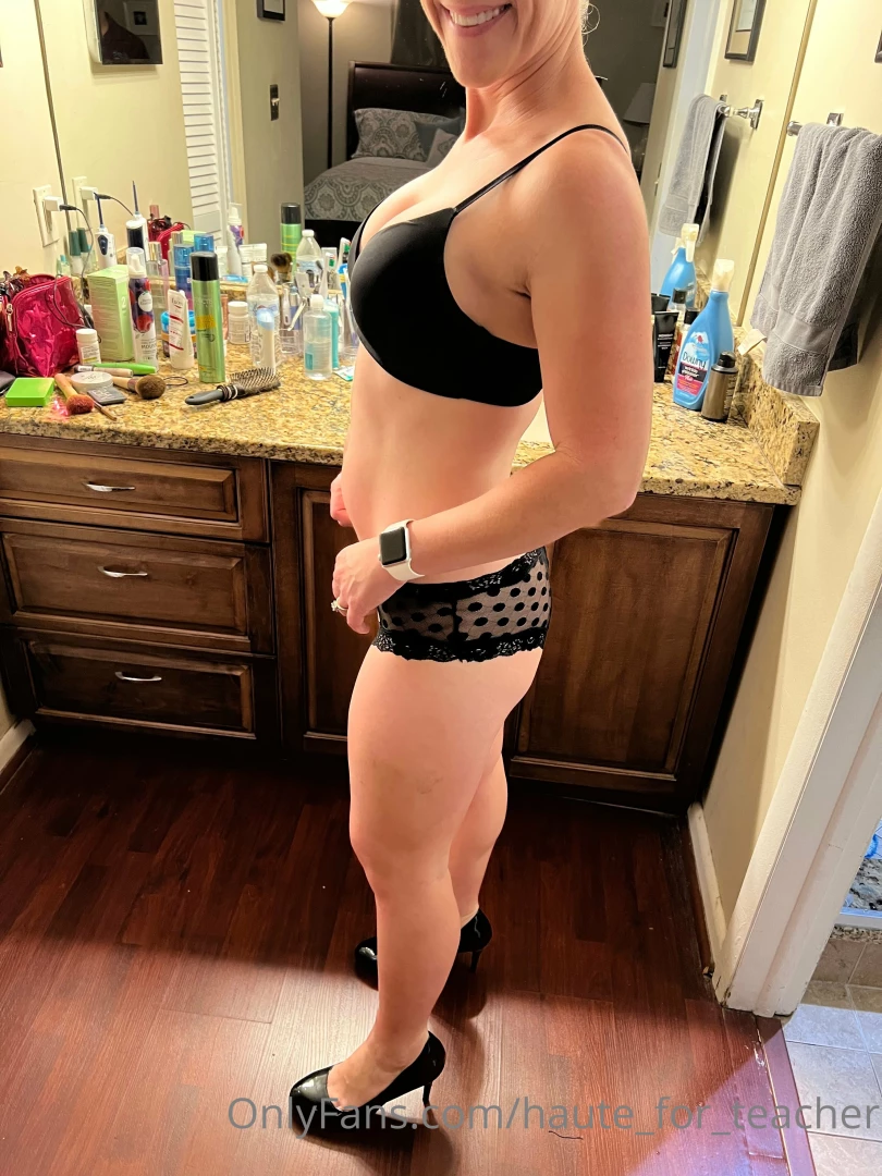 haute_for_teacher [ haute-for-teacher ] Onlyfans leaked photo 18425342 on Hotleaks.tv