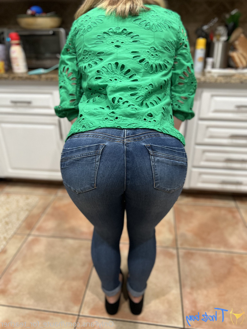 haute_for_teacher [ haute-for-teacher ] Onlyfans leaked photo 18432443 on Hotleaks.tv