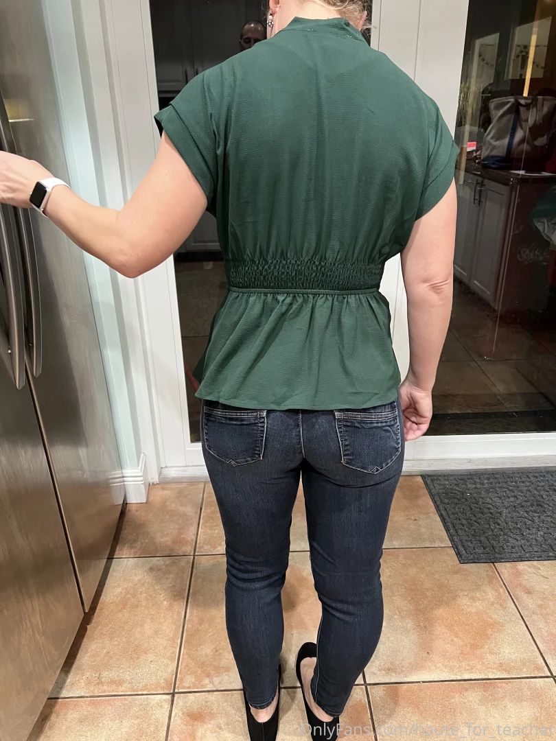 haute_for_teacher [ haute-for-teacher ] Onlyfans leaked photo 18433192 on Hotleaks.tv
