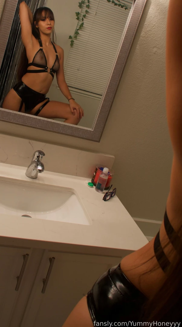 yummyhoneyyy Onlyfans leaked photo 18391621 on Hotleaks.tv
