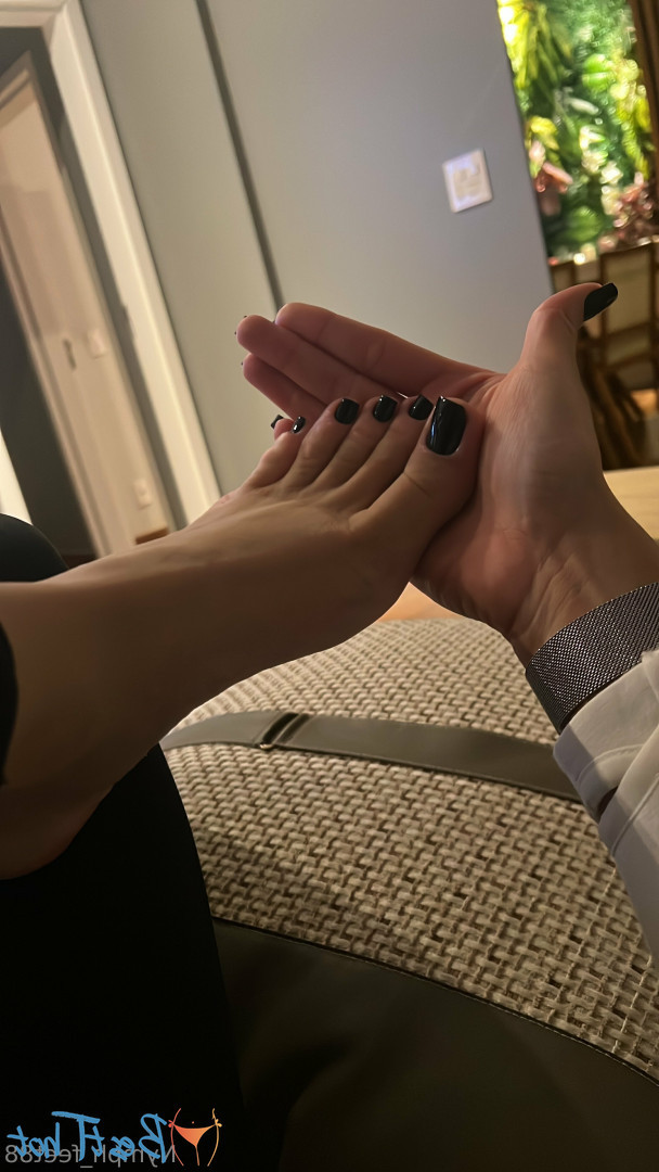 my_feet88 [ my-feet88 ] Onlyfans leaked photo 18398744 on Hotleaks.tv