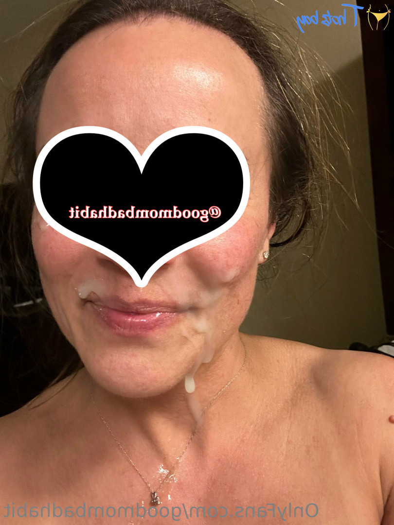 goodmombadhabit Onlyfans leaked photo 18420843 on Hotleaks.tv