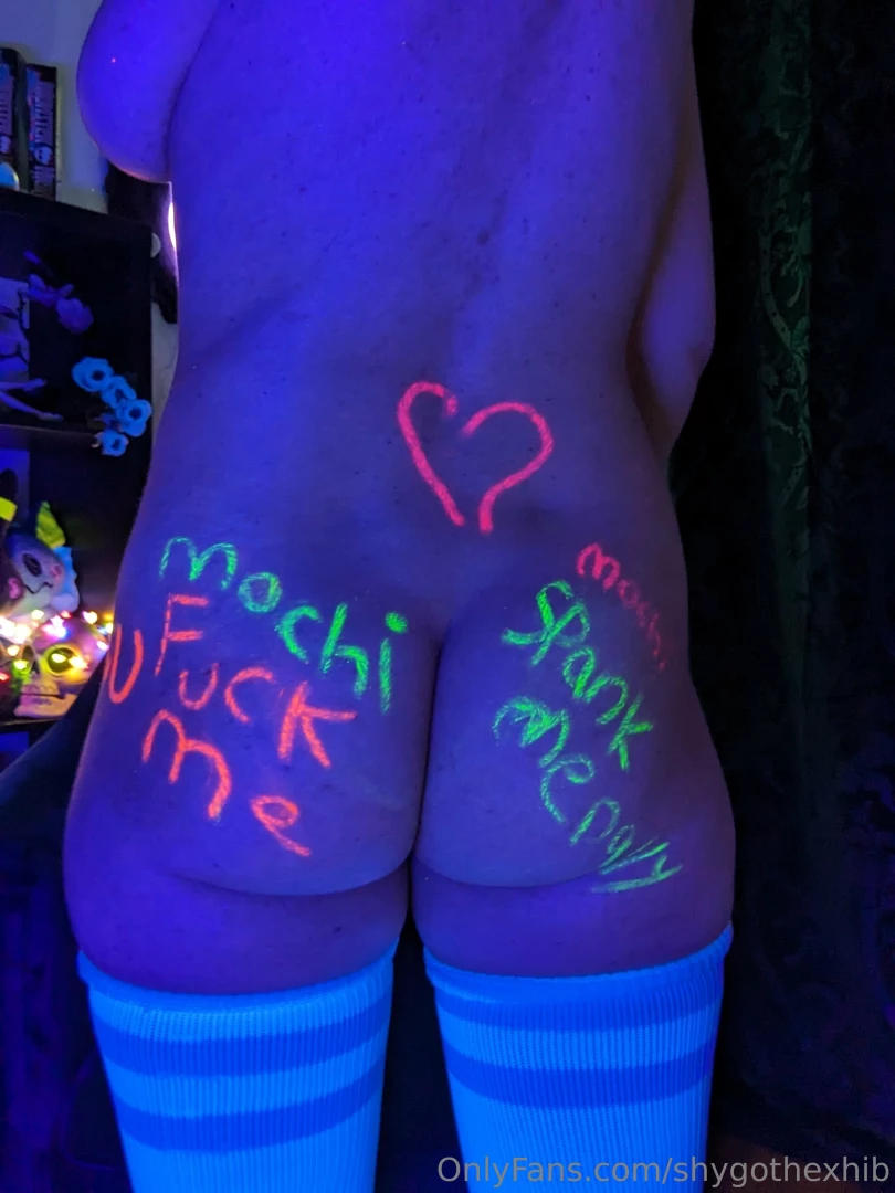 shygothsecrets Onlyfans leaked photo 18422277 on Hotleaks.tv