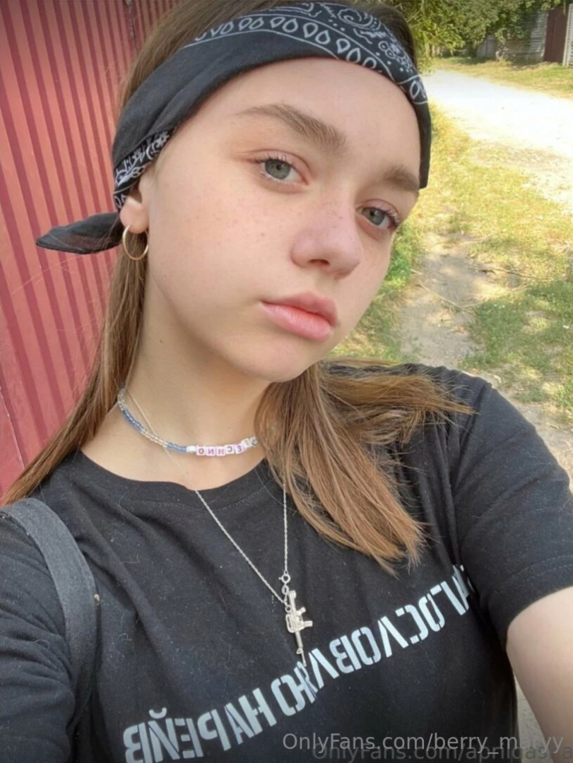 berry_maryy [ berry-maryy ] Onlyfans leaked photo 18428902 on Hotleaks.tv
