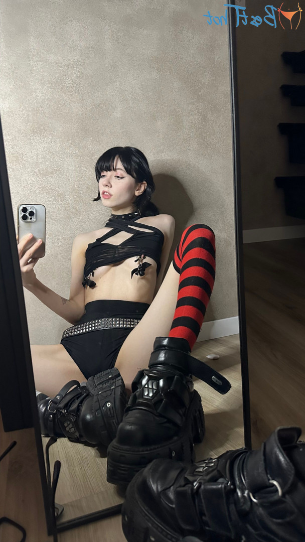 yoursmalldoll Onlyfans leaked photo 18450189 on Hotleaks.tv