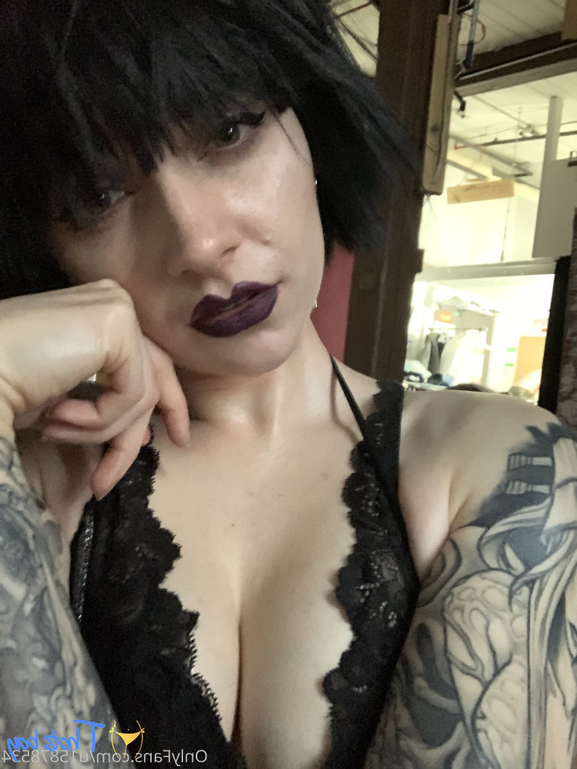poisonne Onlyfans leaked photo 18464208 on Hotleaks.tv