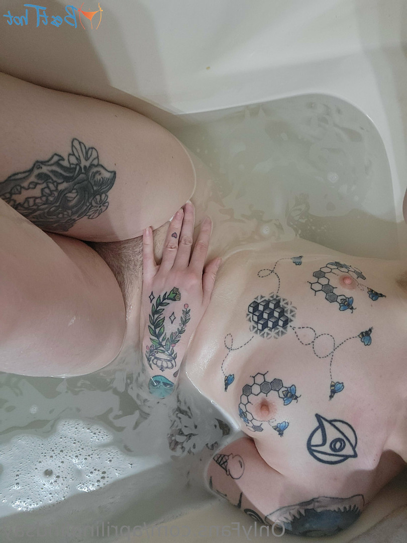 aprilinalindsay Onlyfans leaked photo 18466234 on Hotleaks.tv