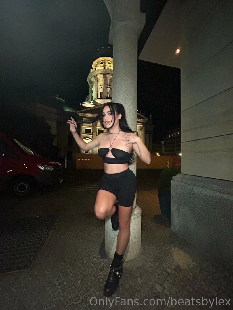 francesca.official [ francesca-official ] Onlyfans leaked photo 18469050 on Hotleaks.tv