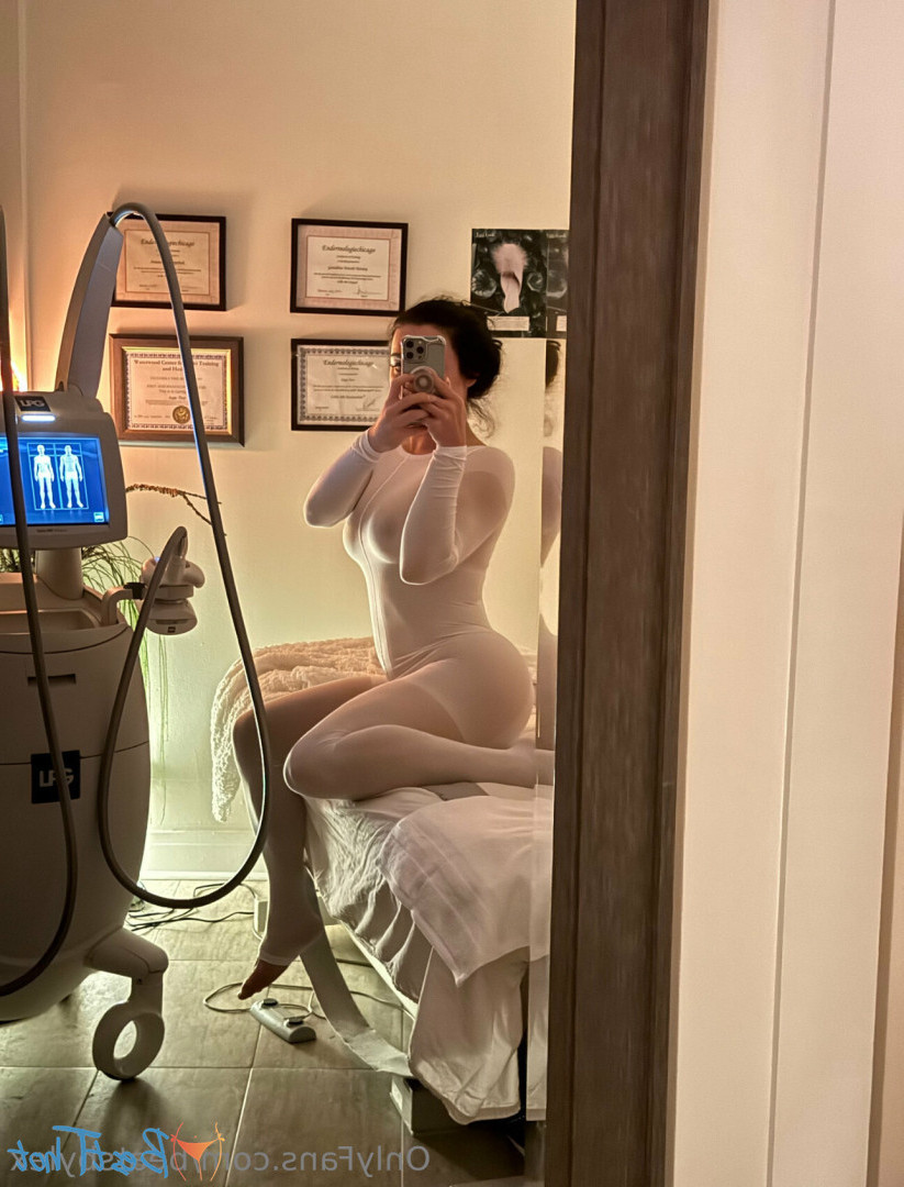 francesca.official [ francesca-official ] Onlyfans leaked photo 18476794 on Hotleaks.tv