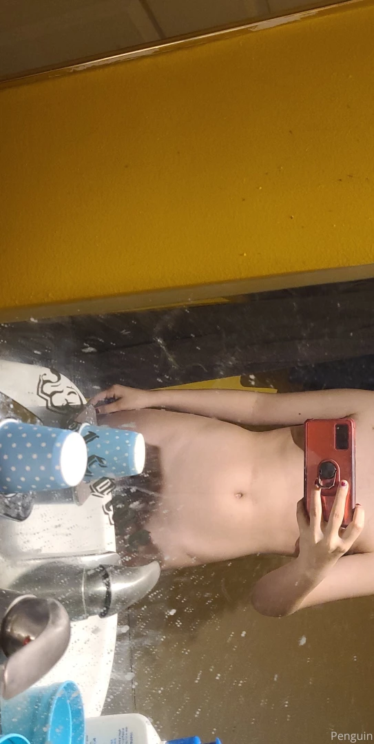 penguin_effect [ penguin-effect ] Onlyfans leaked photo 18474761 on Hotleaks.tv