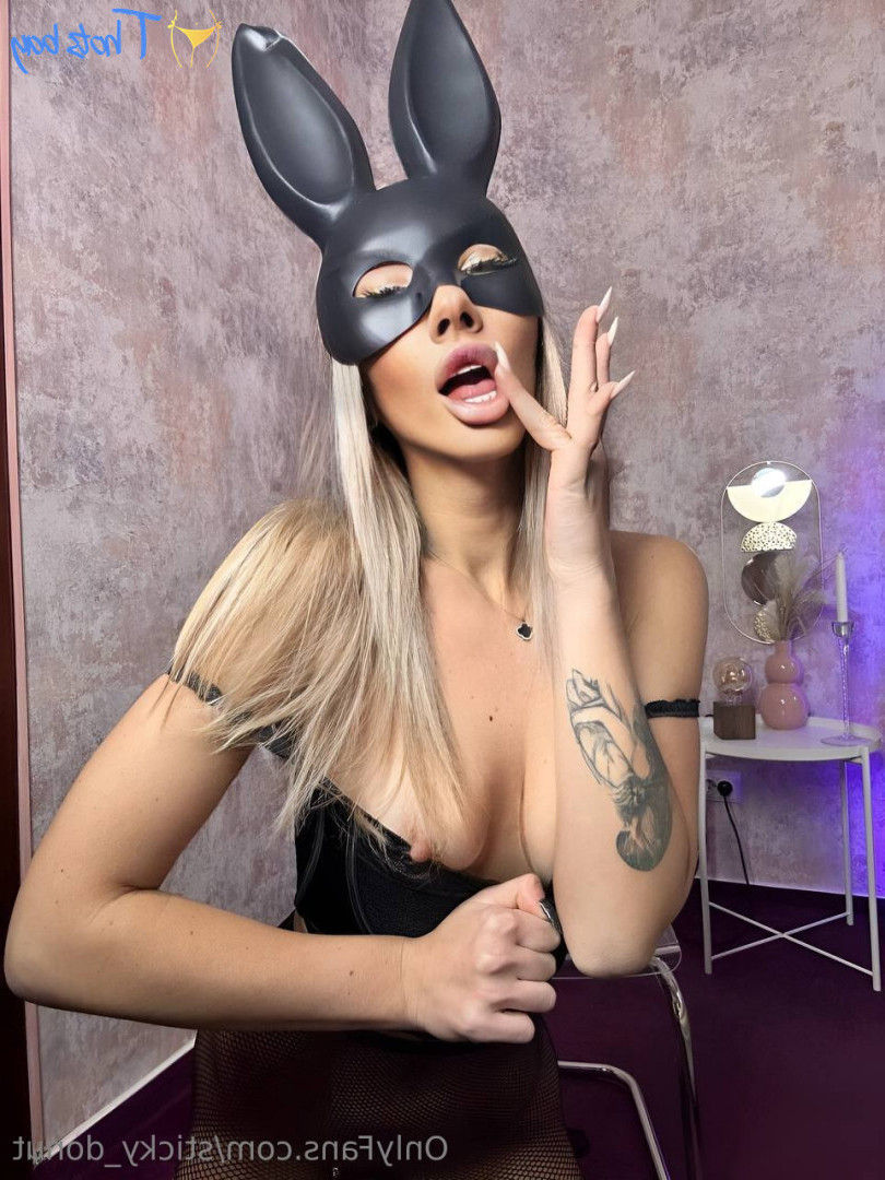 sticky_donut [ sticky-donut ] Onlyfans leaked photo 18475868 on Hotleaks.tv
