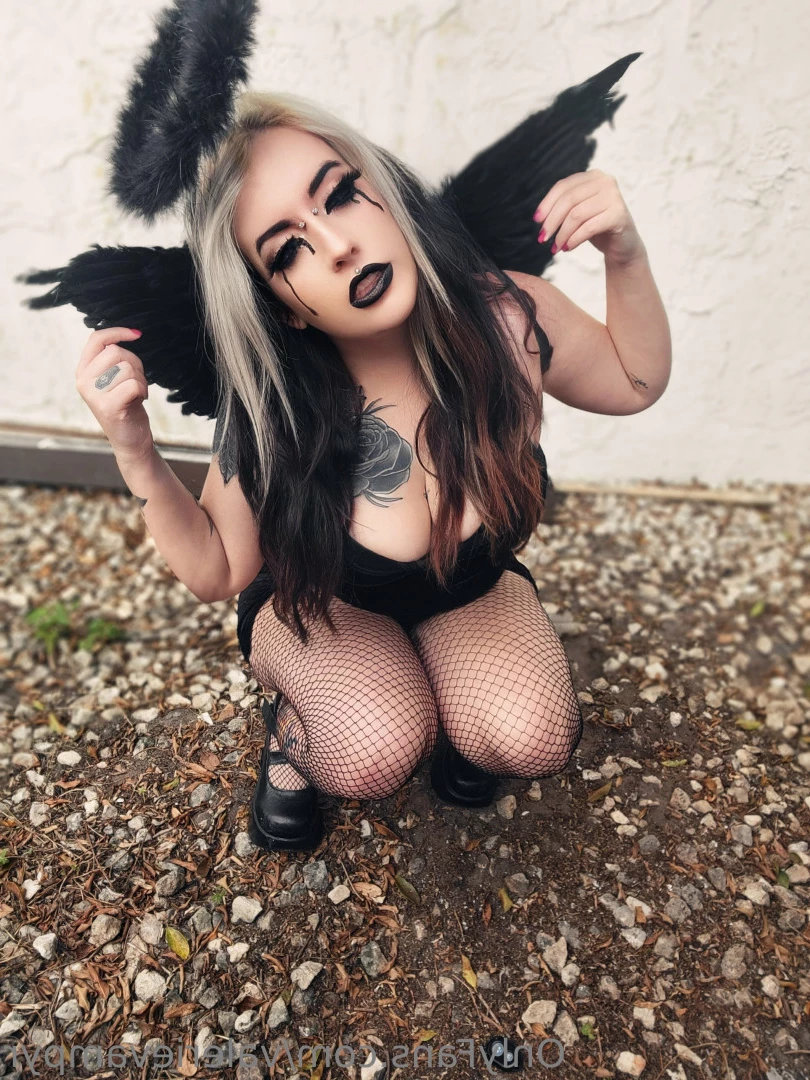 Valerie Vampyr [ valerievampyr ] Onlyfans leaked photo 6205567 on Hotleaks.tv