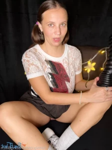 18569589