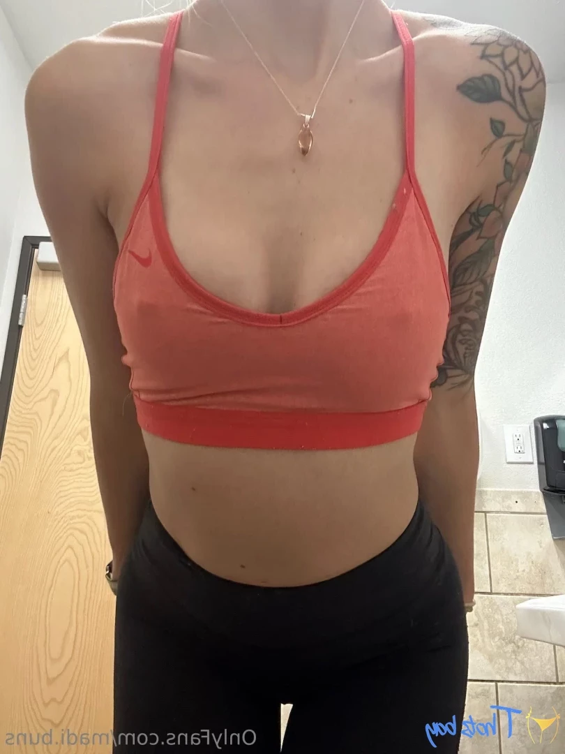 madi.buns [ madi-buns ] Onlyfans leaked photo 18570353 on Hotleaks.tv