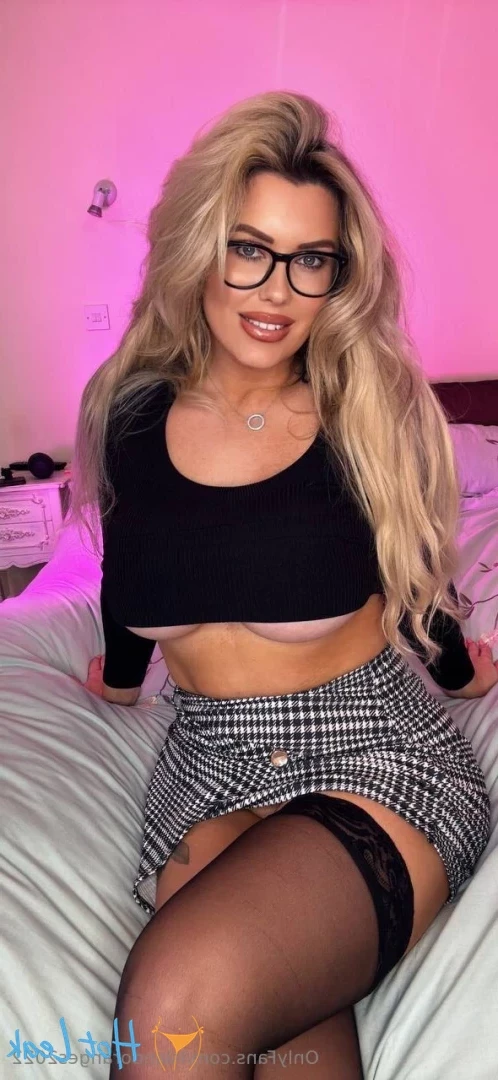 islandoranges2022 Onlyfans leaked photo 18599466 on Hotleaks.tv