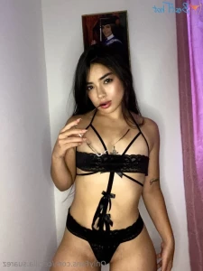 18605299