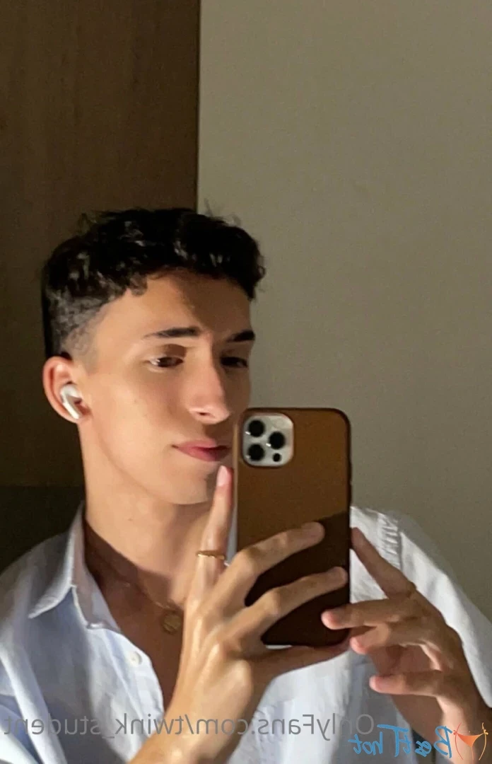 twink_student [ twink-student ] Onlyfans leaked photo 18615999 on Hotleaks.tv