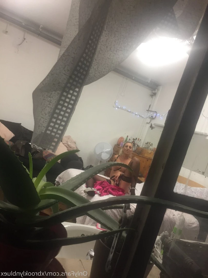 Miss Brooklyn Blue [ xbrooklynbluex ] Onlyfans leaked photo 1250174 on Hotleaks.tv