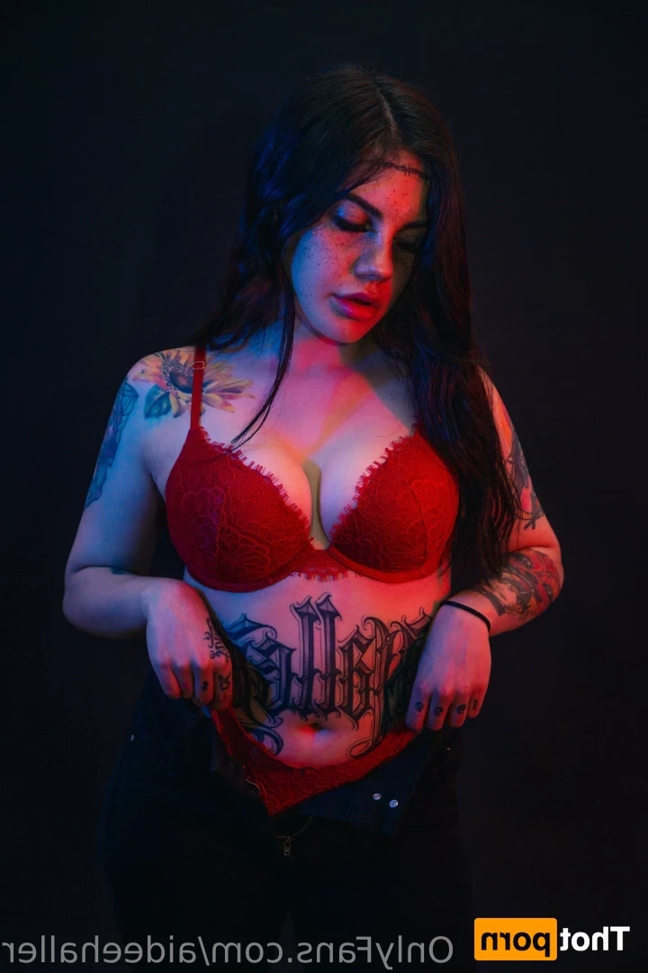 aideehaller Onlyfans leaked photo 18619517 on Hotleaks.tv