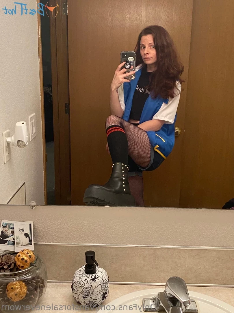 vansforsaleneverworn Onlyfans leaked photo 18662714 on Hotleaks.tv