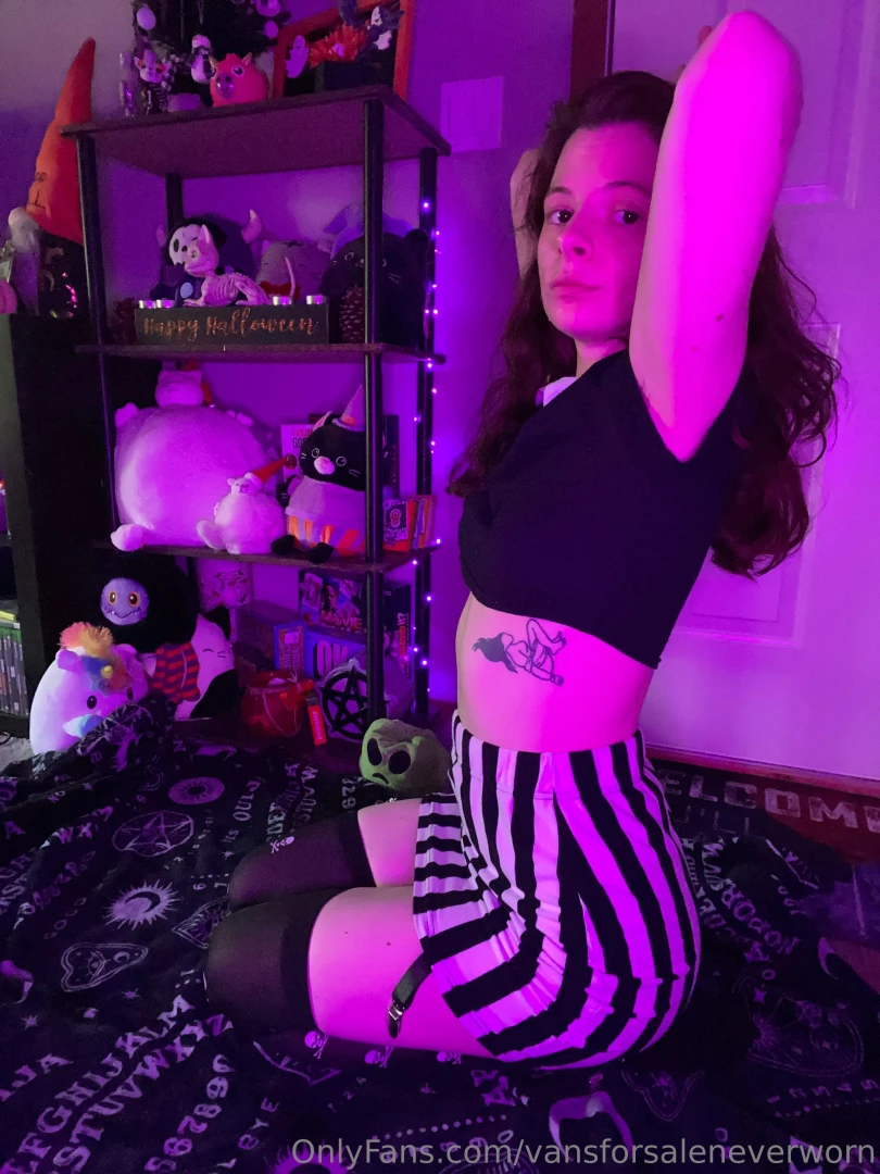 vansforsaleneverworn Onlyfans leaked photo 18662901 on Hotleaks.tv