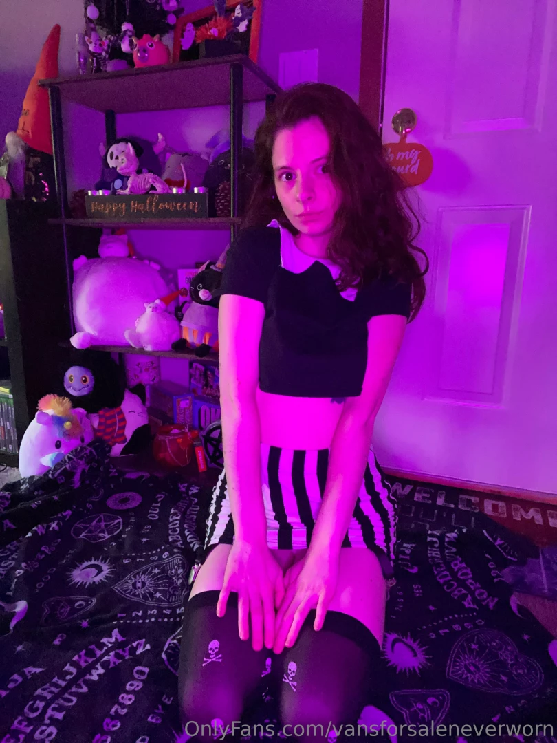 vansforsaleneverworn Onlyfans leaked photo 18662911 on Hotleaks.tv