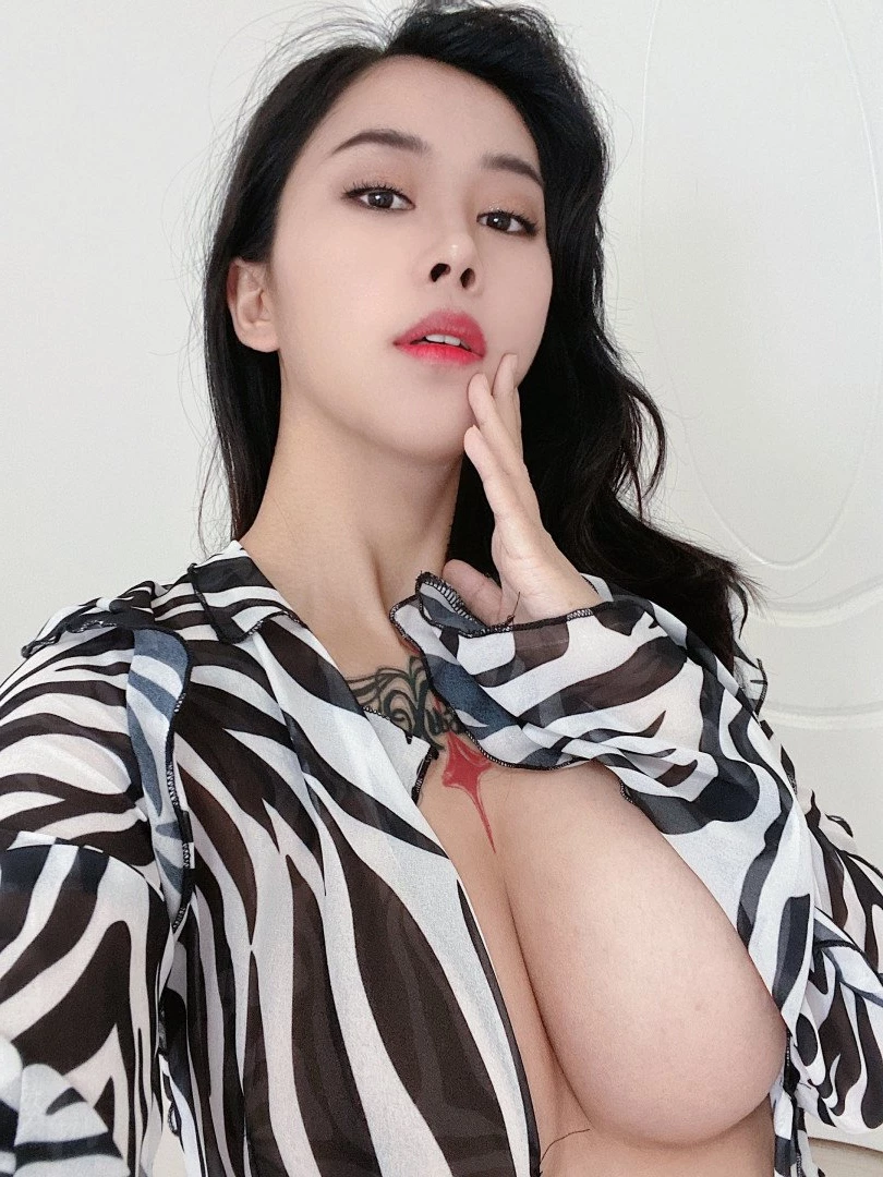 zhangheyu Onlyfans leaked photo 1289328 on Hotleaks.tv