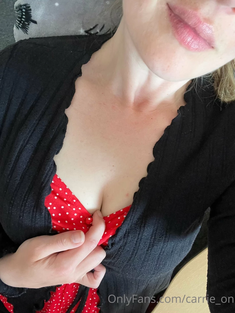 carrie_on [ carrie-on ] Onlyfans leaked photo 18686252 on Hotleaks.tv