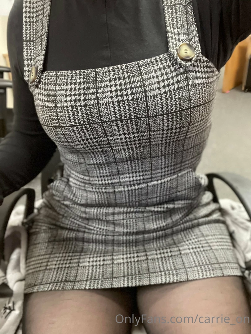 carrie_on [ carrie-on ] Onlyfans leaked photo 18686433 on Hotleaks.tv