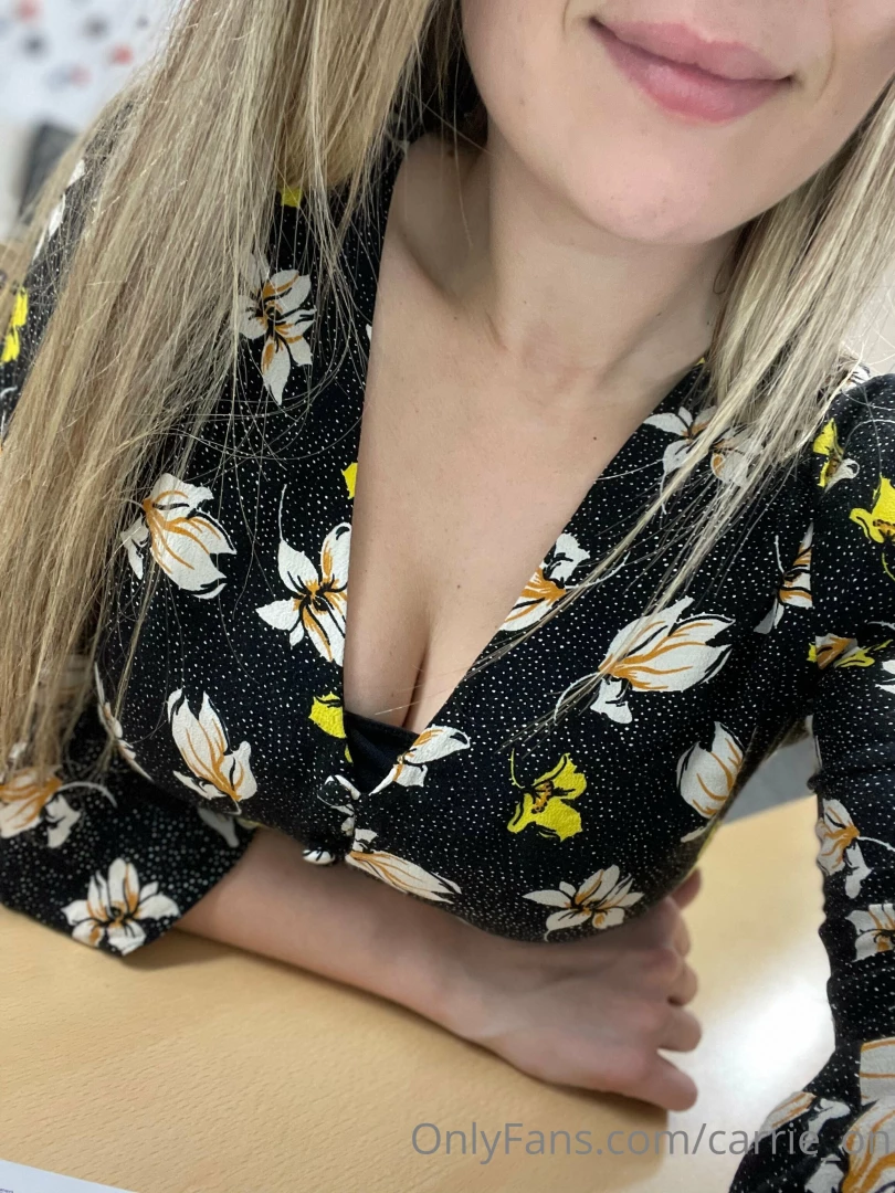 carrie_on [ carrie-on ] Onlyfans leaked photo 18686445 on Hotleaks.tv