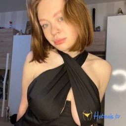 anny_huge_tits1