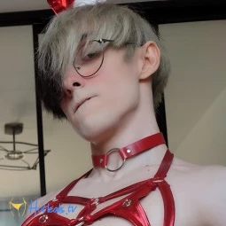 cutetummyboi