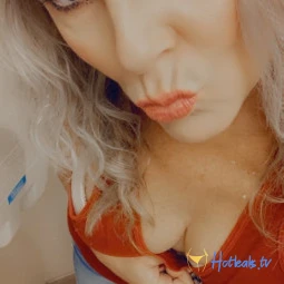 Cougar MOMMY