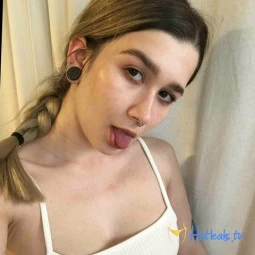 kelly_queen1