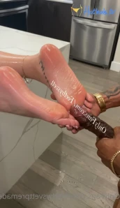 Feetbysvett TV ๐บ